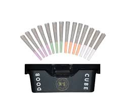 Photograph of product: Micro Magnum Doob Cube | .5g 4 strain 28-pack