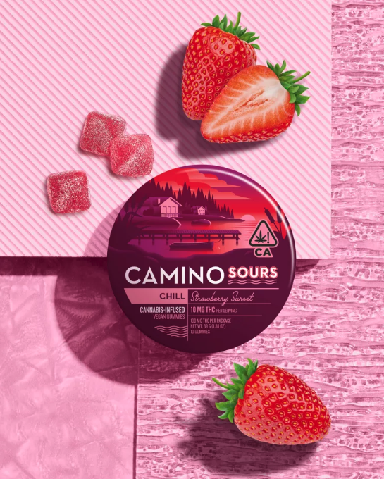 Photograph of product: Sour Strawberry Sunset Camino - 100mg Gummy 100mg | Kiva Edibles