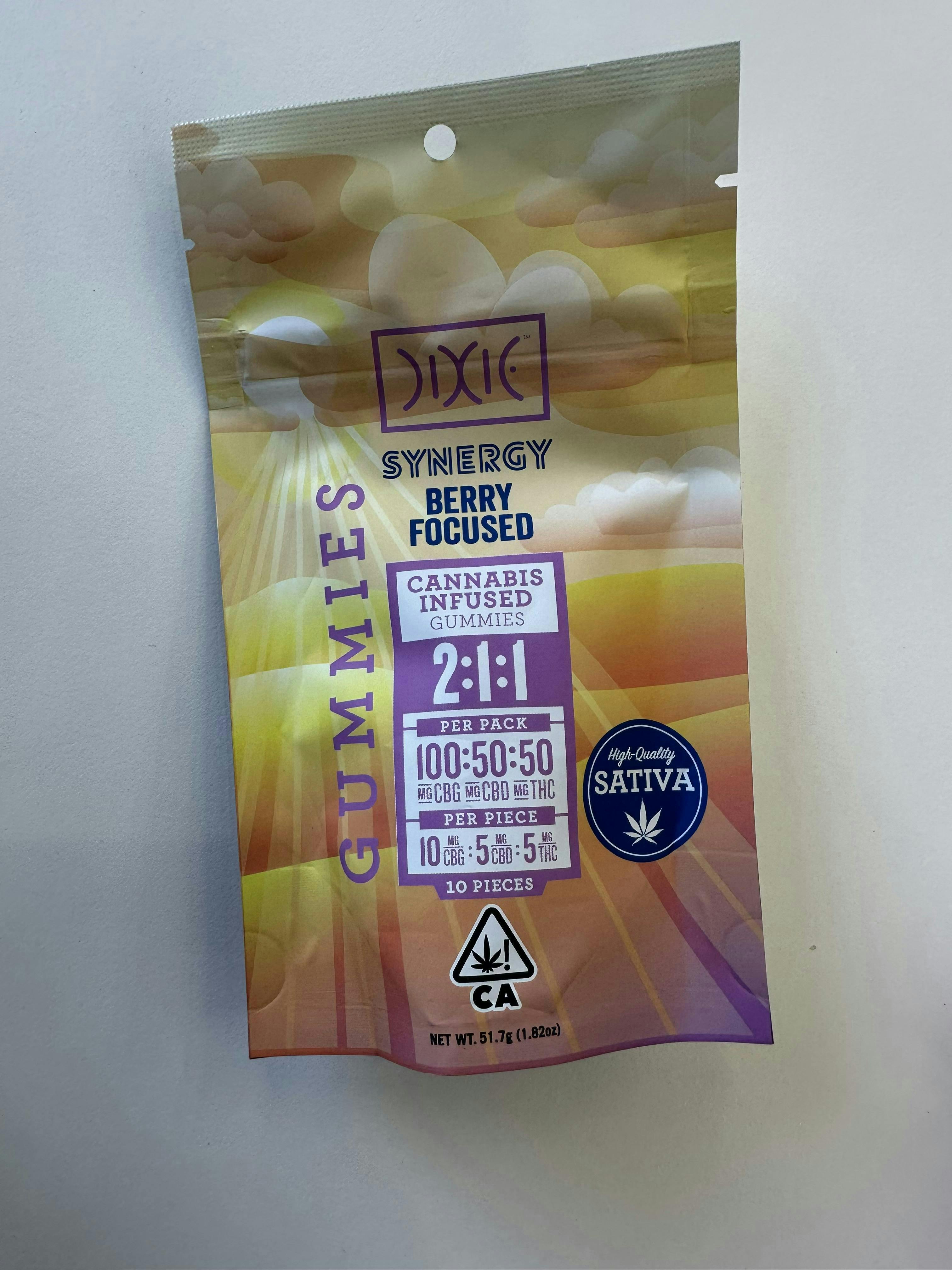 Photograph of product: Dixie - Dixie Synergy Berry Focused Gummies (12)