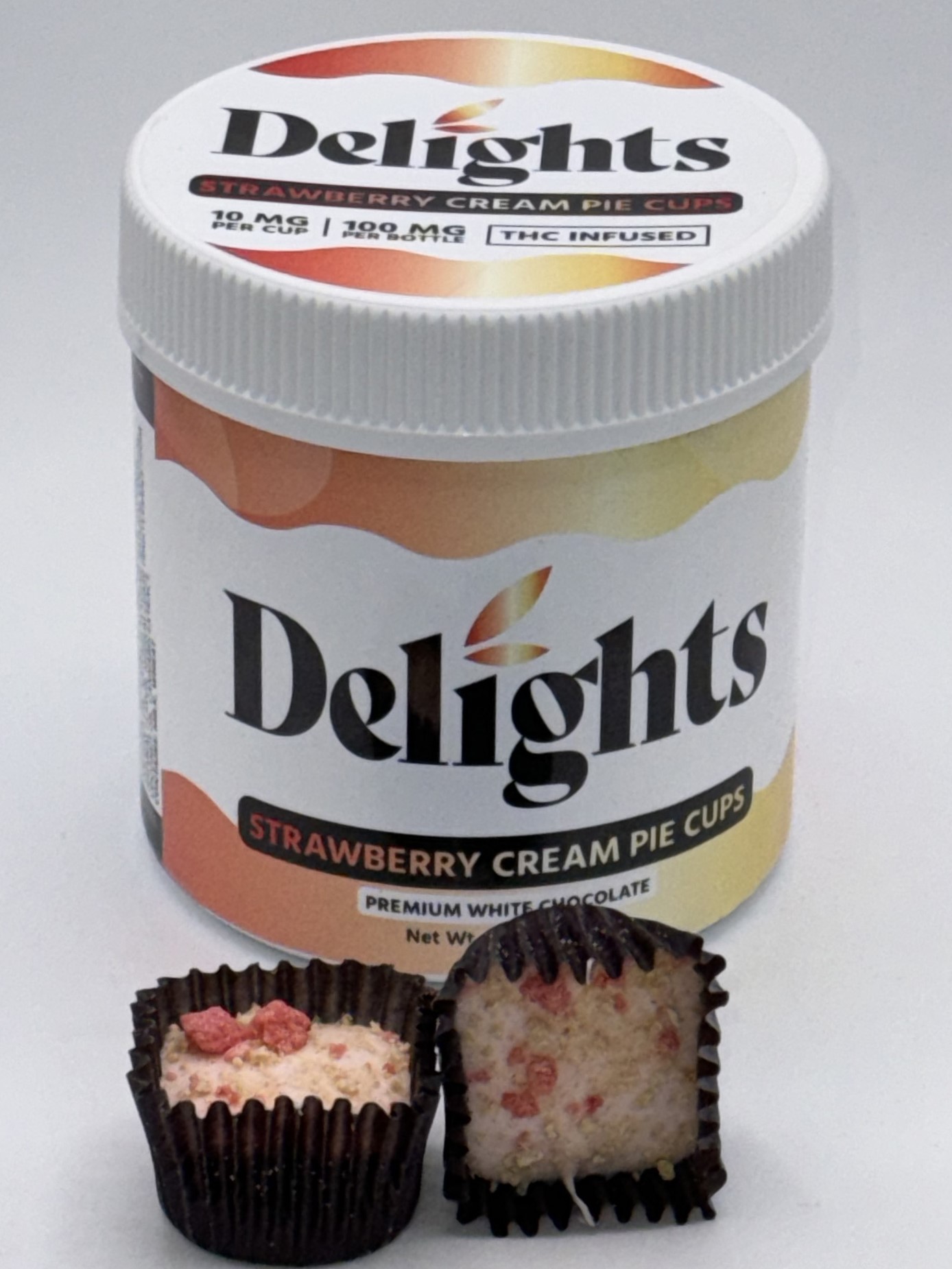Photograph of product: Delights | Strawberry Cream Pie Cups | 10 Pack | 100mg