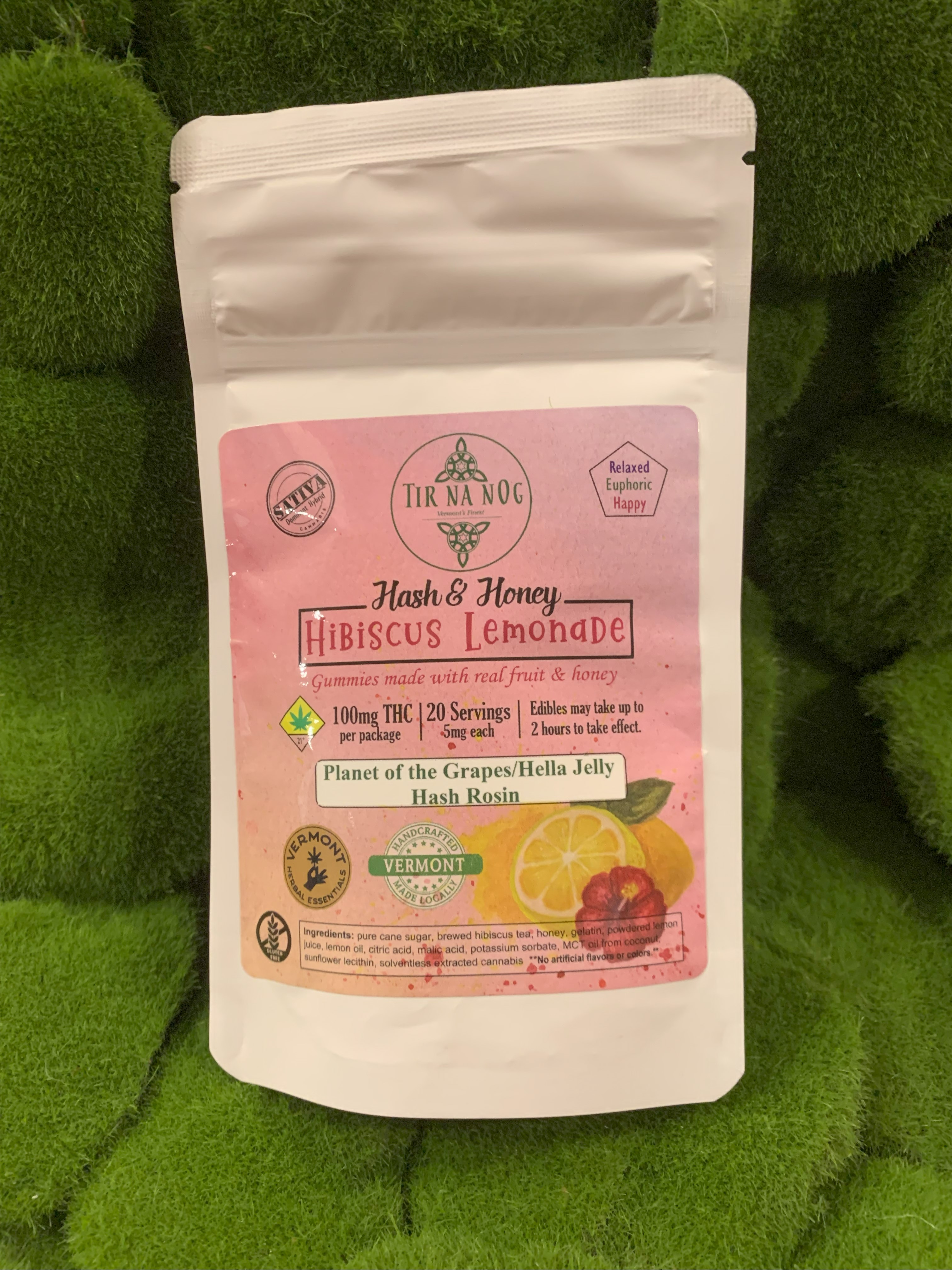 Photograph of product: 100mg Edible Pack | Hibiscus Lemonade au chocolat Rosin Gummies | Tir Na nOg