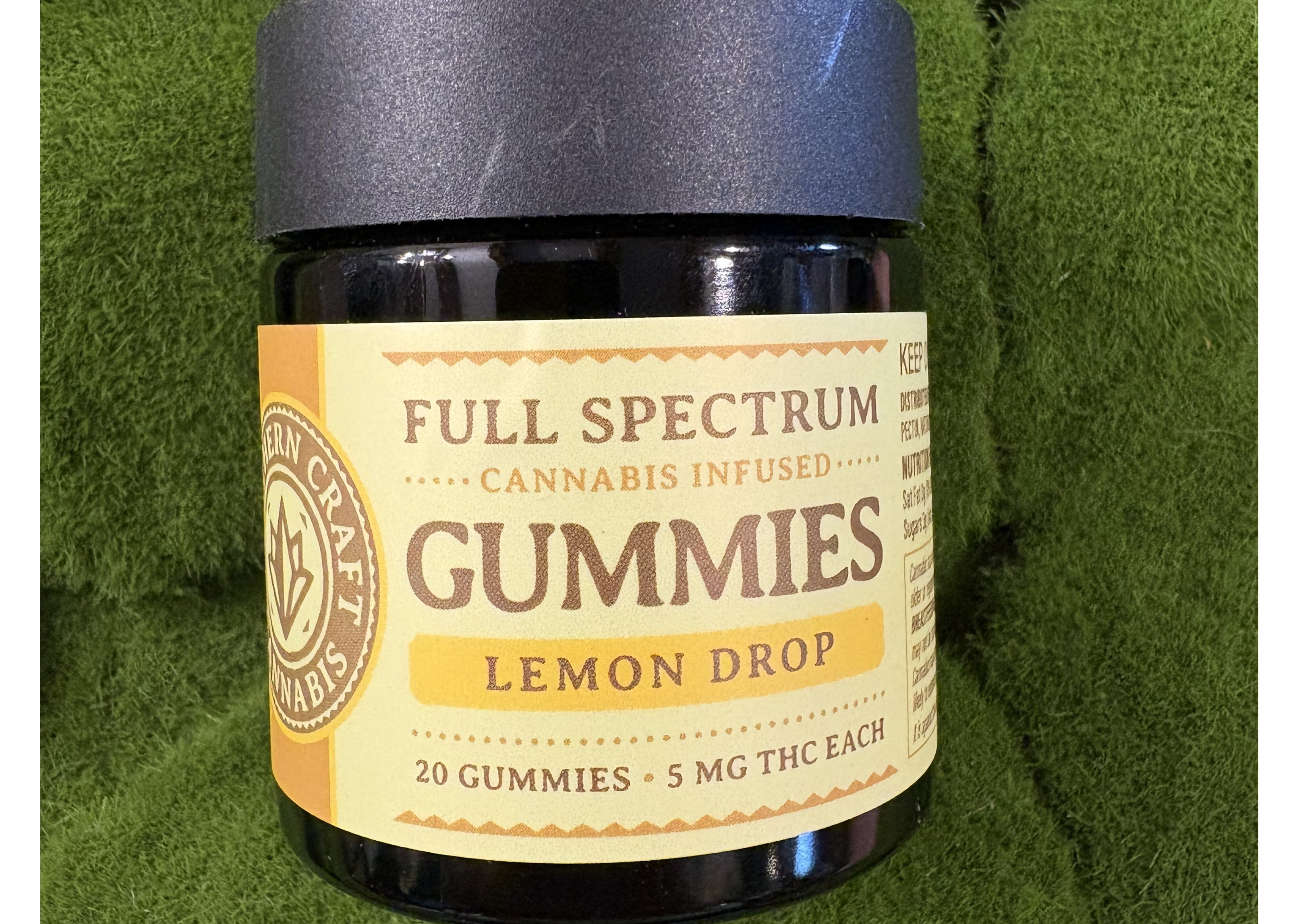 Photograph of product: 100mg Edible Pack | Full Spectrum Oui'd Lemon Drop Gummies | Northern Craft Oui'd