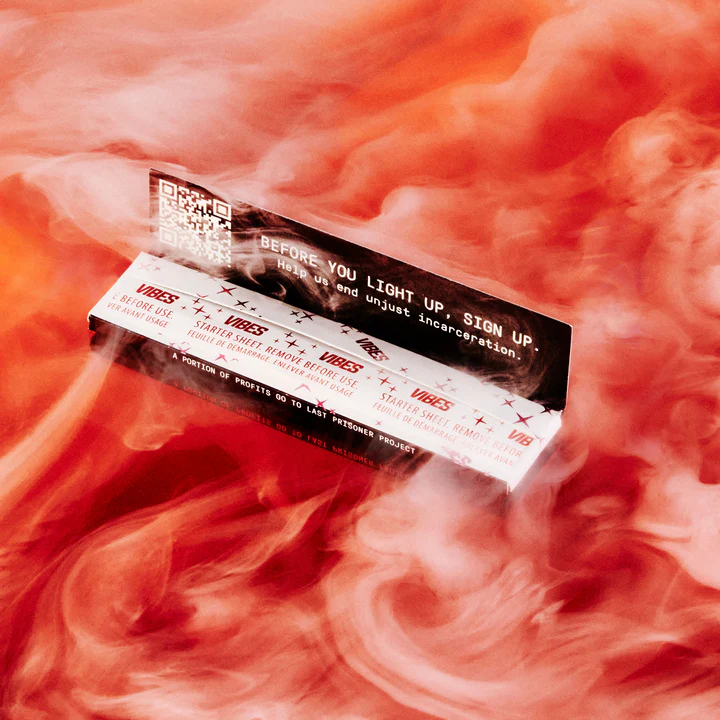 Photograph of product: Vibes Ultra Thin Release Papers | King Size