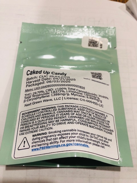 Photograph of product: CAKED CUP CANDY 3.5G FLOWER - 3.5 G