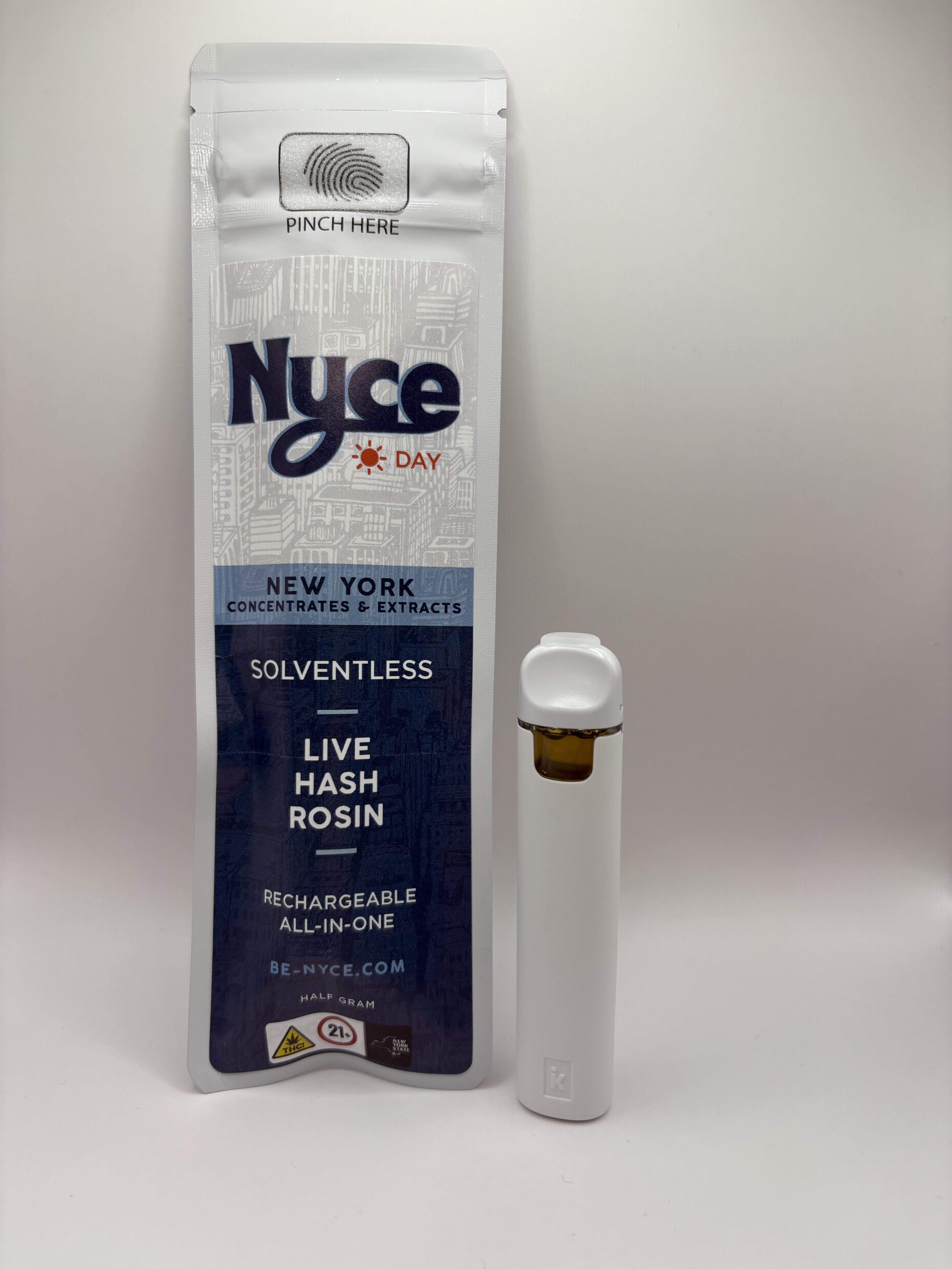 Photograph of product: Nyce | Wedding Cake | Disposable | 0.5g