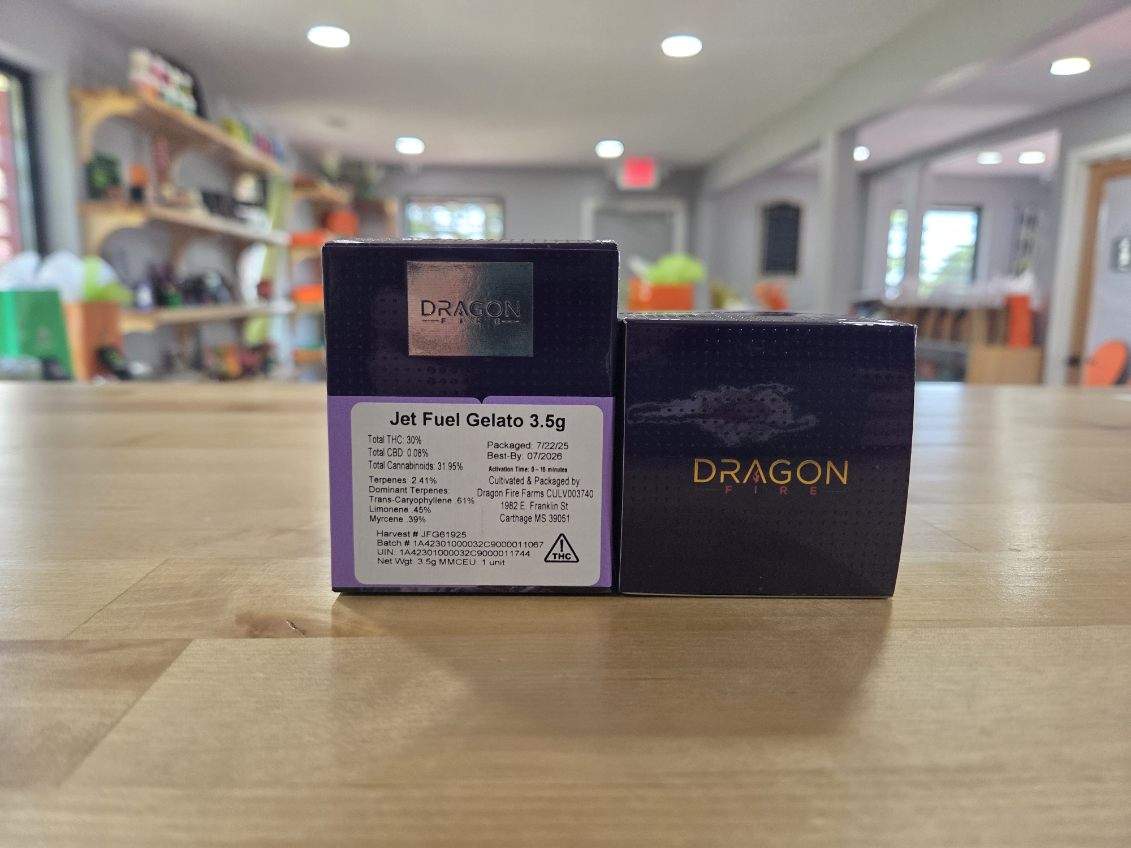 Photograph of product: Dragon Fire Farms- Jet Fuel Gelato - 3.5g