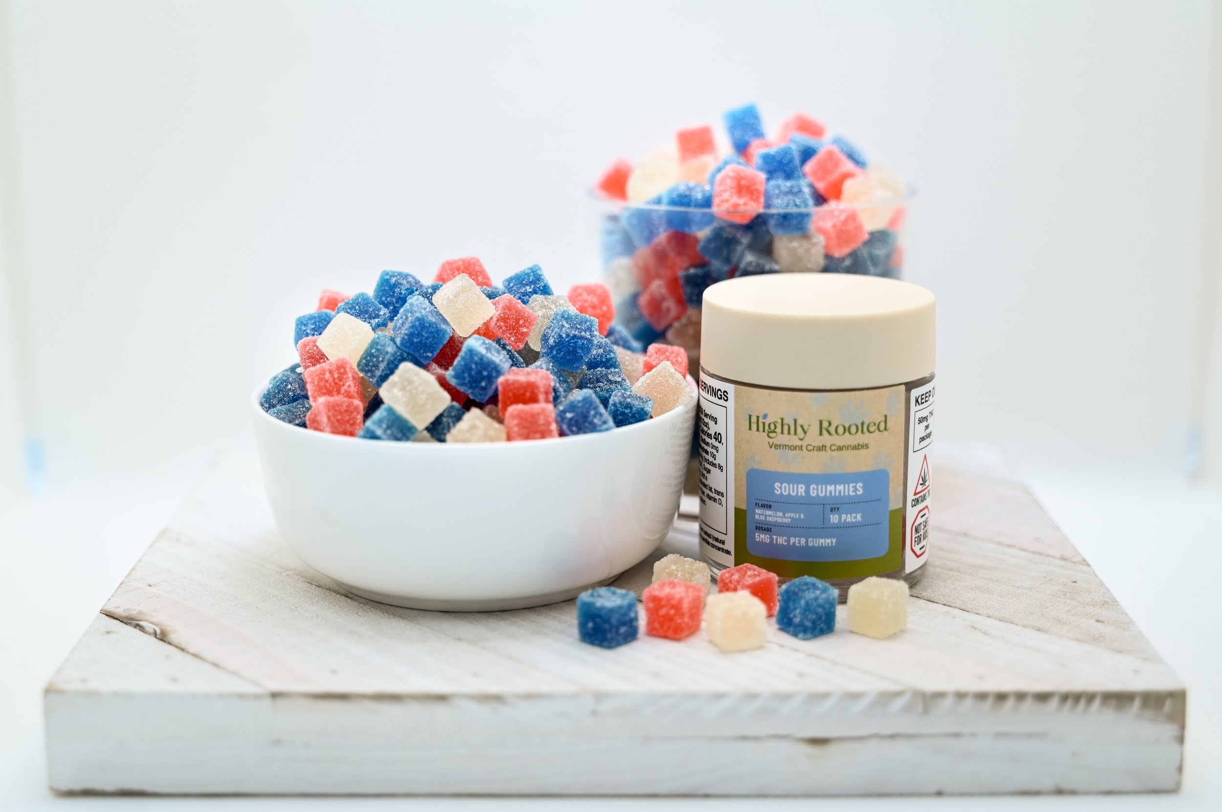 Photograph of product: Highly Rooted Sour Gummies 100mg Pack