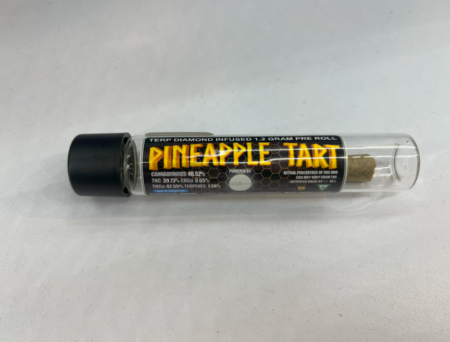 Photograph of product: Canna Bee | Pineapple Phanta Cookies | Infused Cannagar Pre-roll Oui'd
