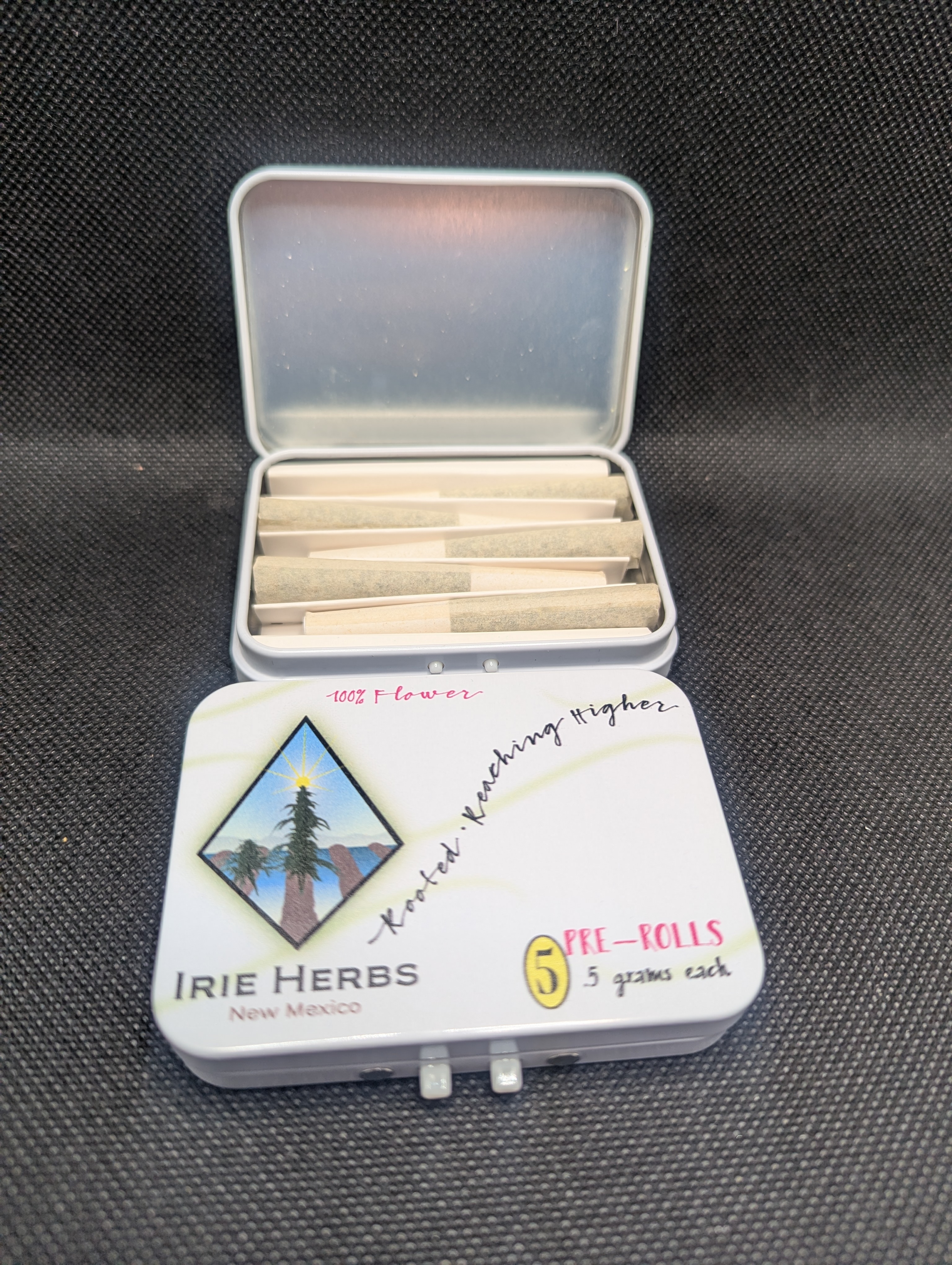 Photograph of product: 5 Pack .5g PreRolls Irie Herbs Queen