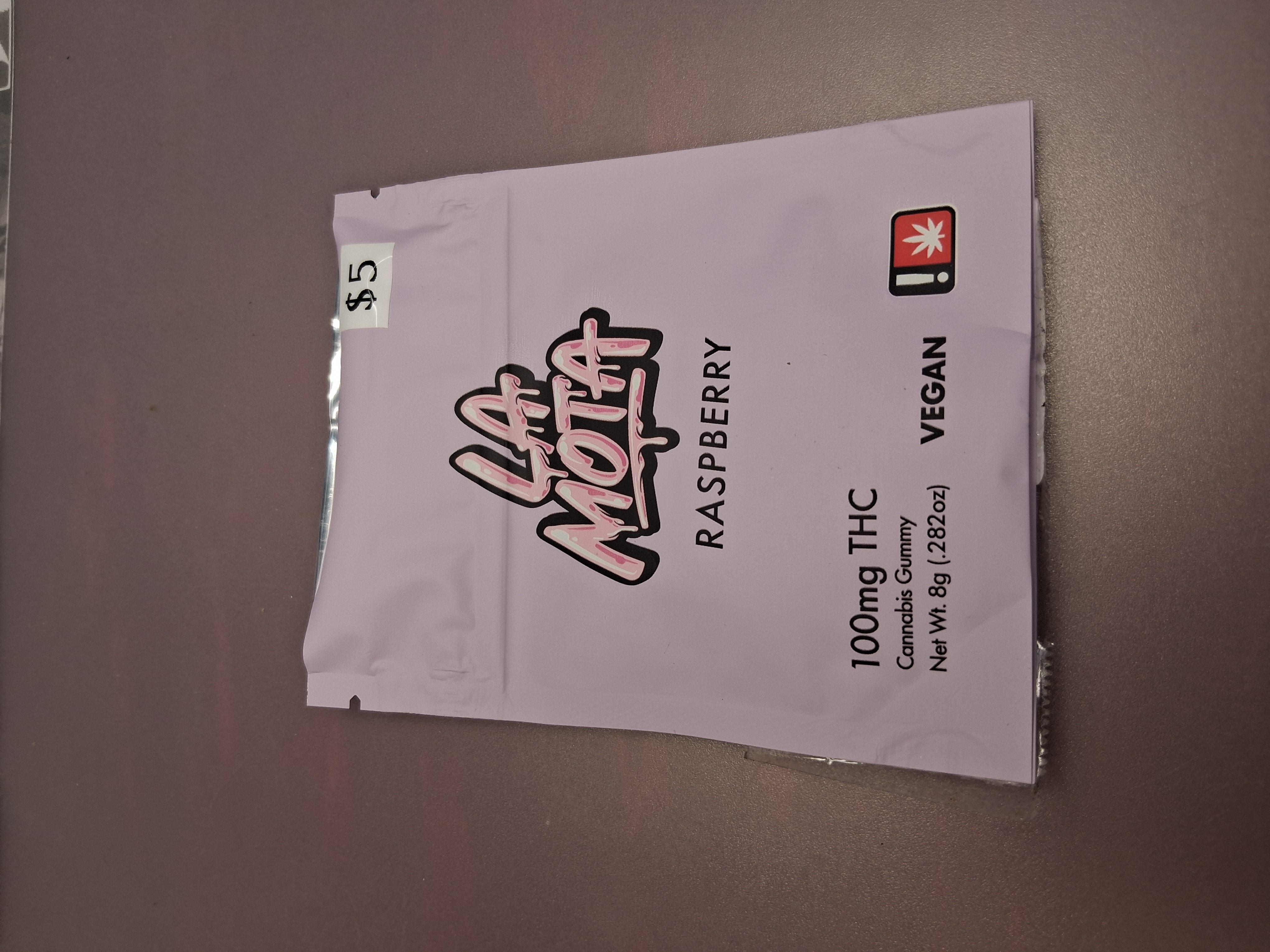 Photograph of product: Raspberry 100mg Gummy- La Mota