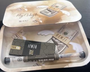 Photograph of product: Metal Rolling Tray w/ Magnetic Lid