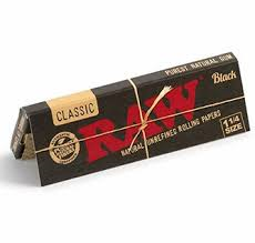 Photograph of product: Raw | Black Papers | 1 1/4