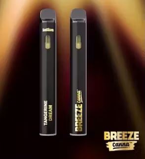Photograph of product: Breeze Canna Live Resin Vape 1g Oui'd Strawberry Cough
