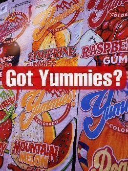 Photograph of product: Yetibles Peach 100mg Gummies (1000mg 10pk)