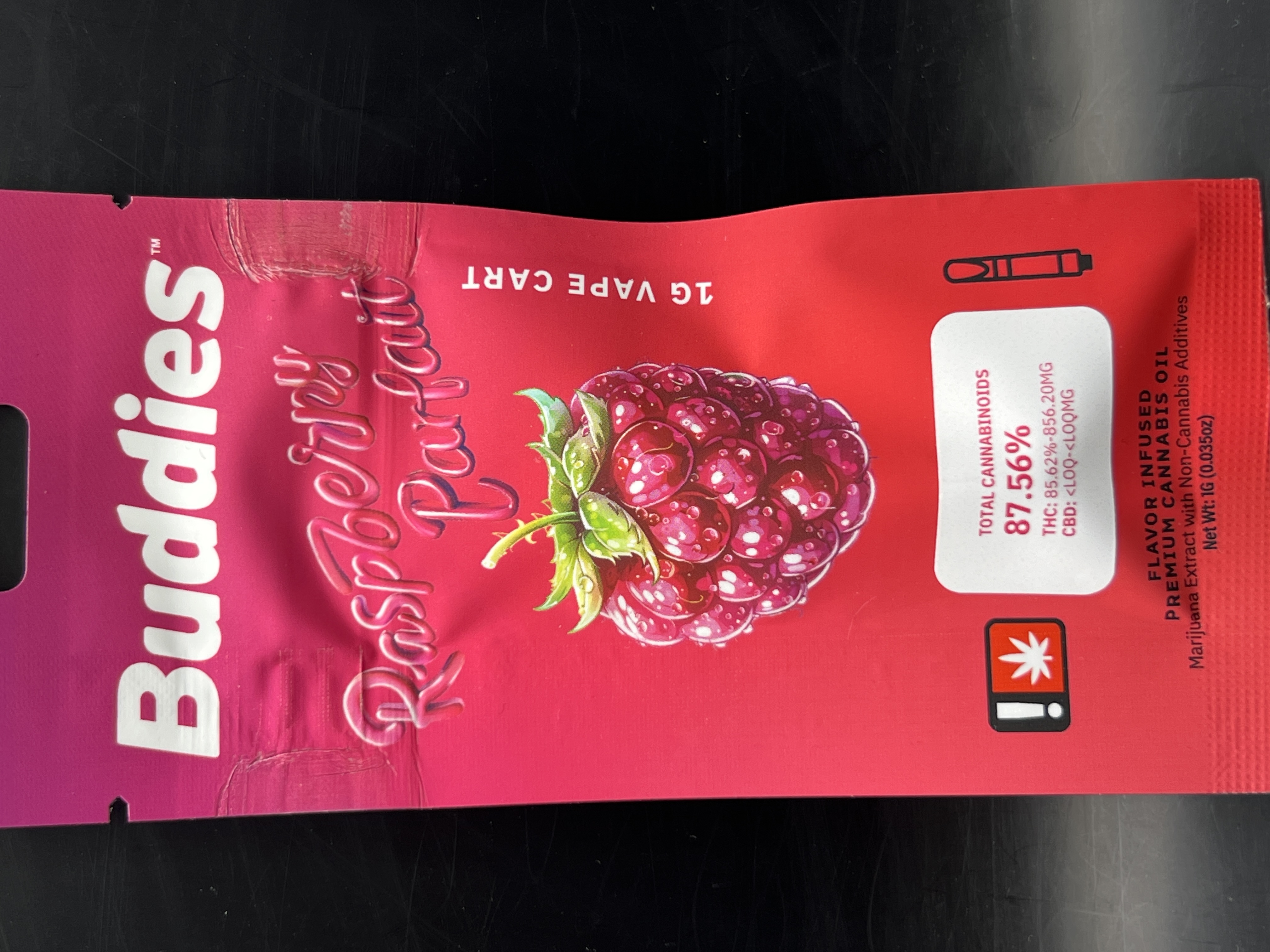 Photograph of product: Buddies Flavors Raspberry Parfait Cartridge