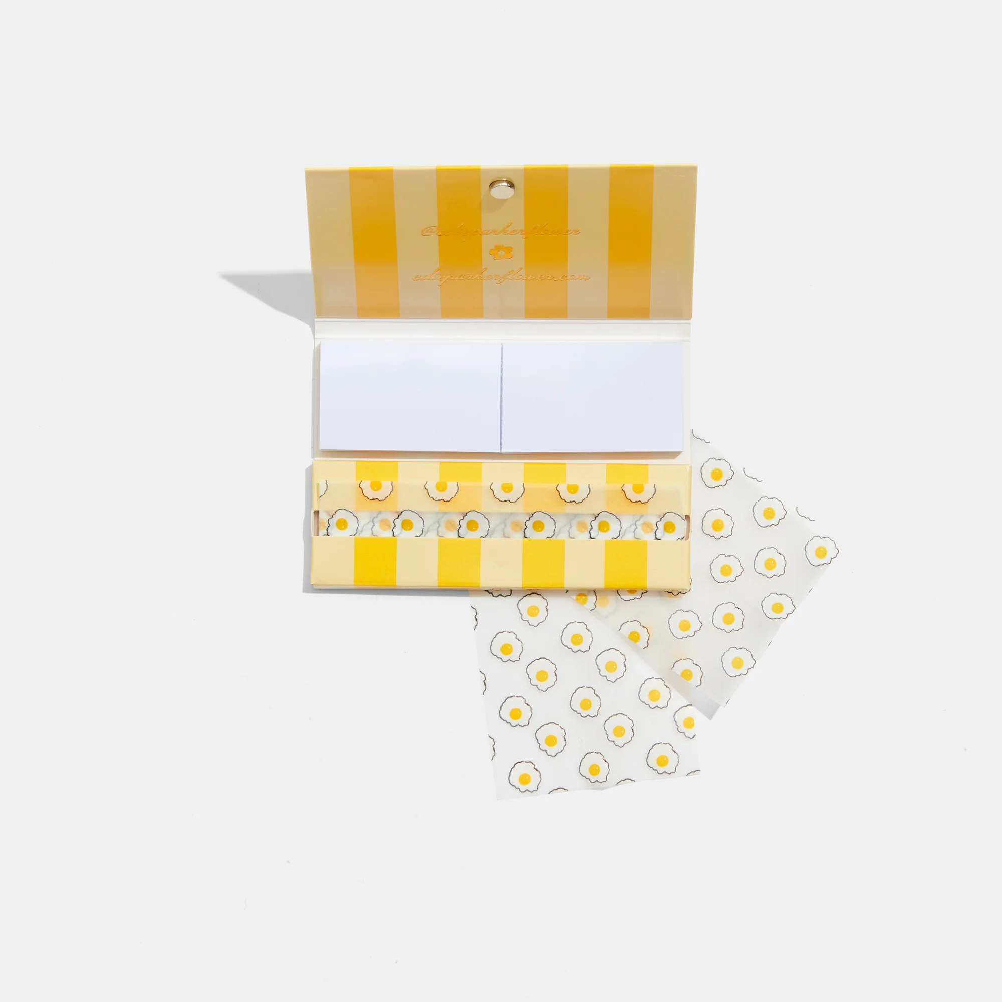 Photograph of product: Fried Egg Flower Rolling Papers