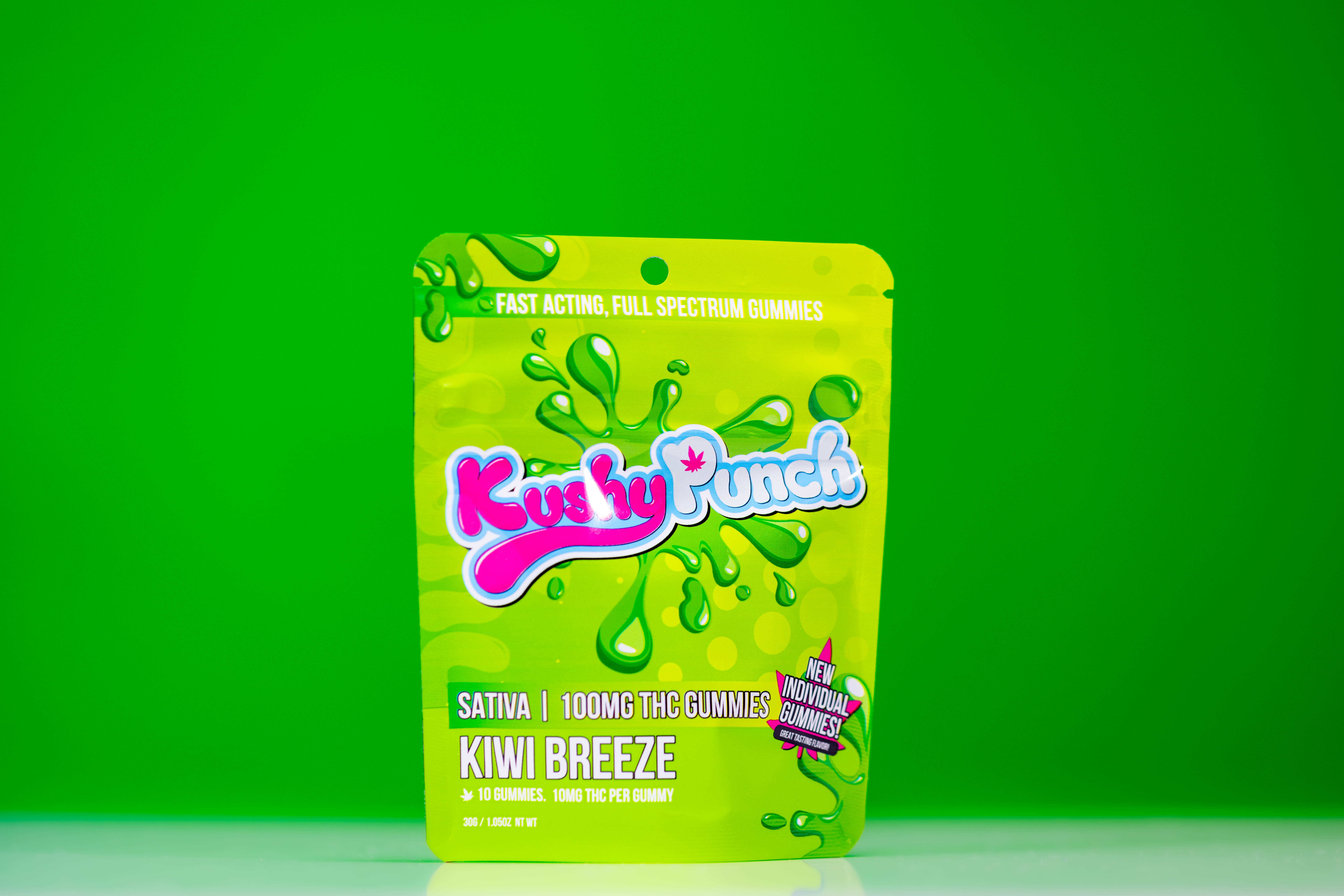 Photograph of product: Kushy Punch - Full Spectrum Gummies - Strawberry - 10pk 100mg