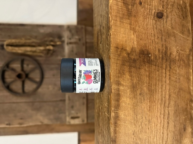 Photograph of product: Haute & Heady Mixed Berry 100mg au chocolat Rosin Gummies