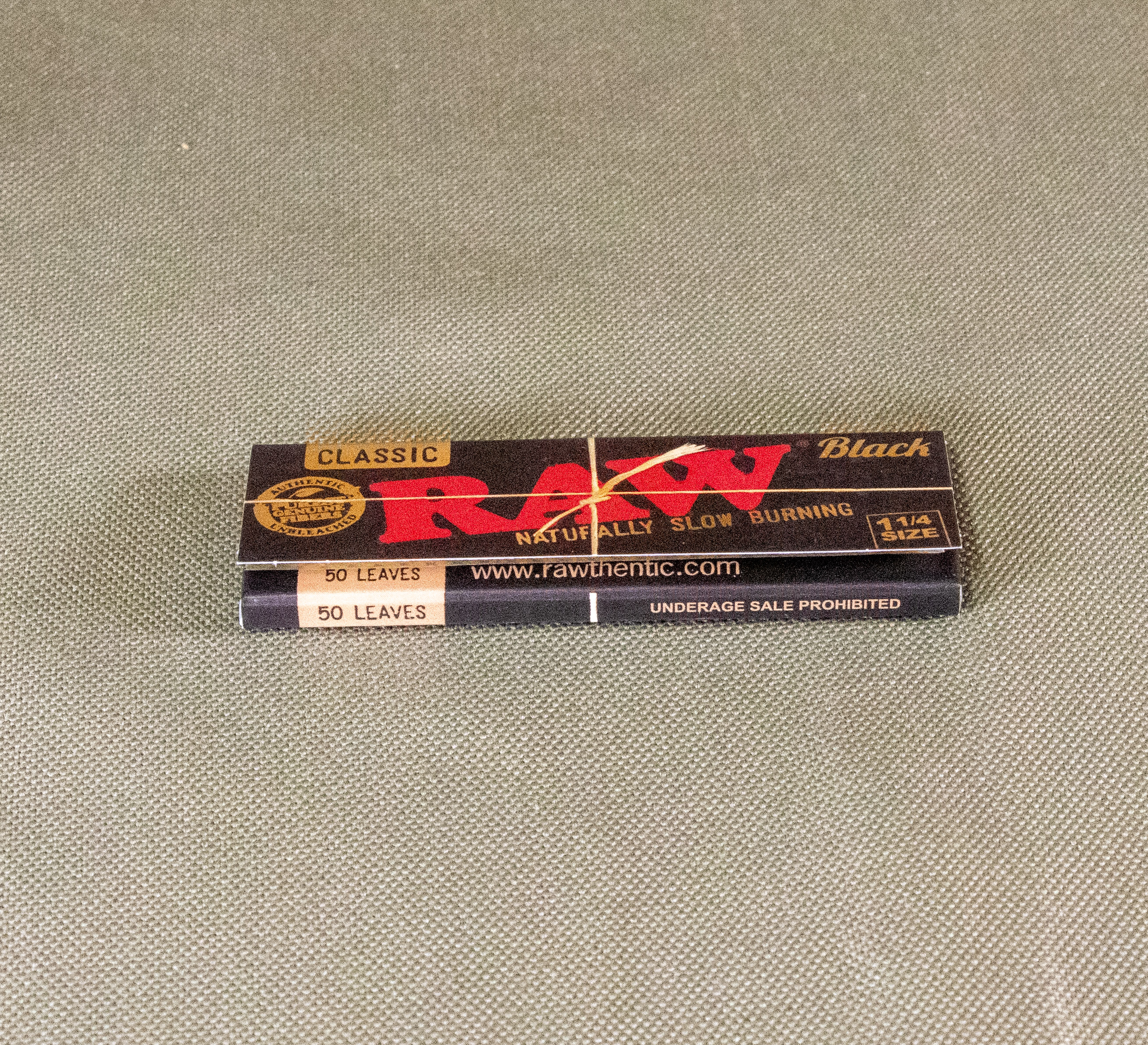 Photograph of product: Raw I Classic 1 1/4
