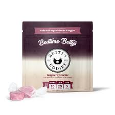 Photograph of product: Betty's Eddies | Fruit Chews | Raspberry Creme | 2:4:1 TH-oui : CBD : CBN | 10pk 100mg
