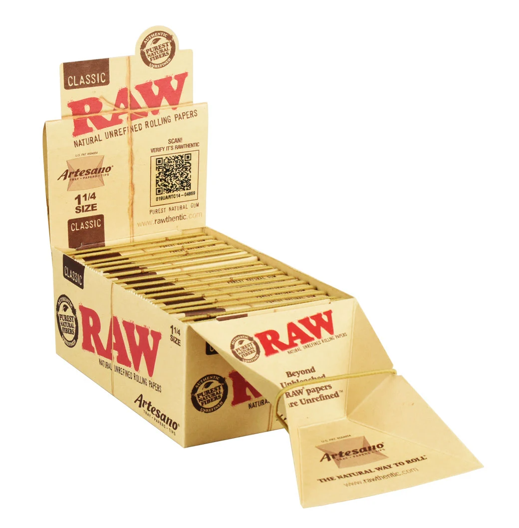 Photograph of product: RAW Artesano 1 1/4" Rolling Papers