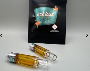 Photograph of Product: Co. Best Dabs Live Diamond and Sauce Cart Brr Berry