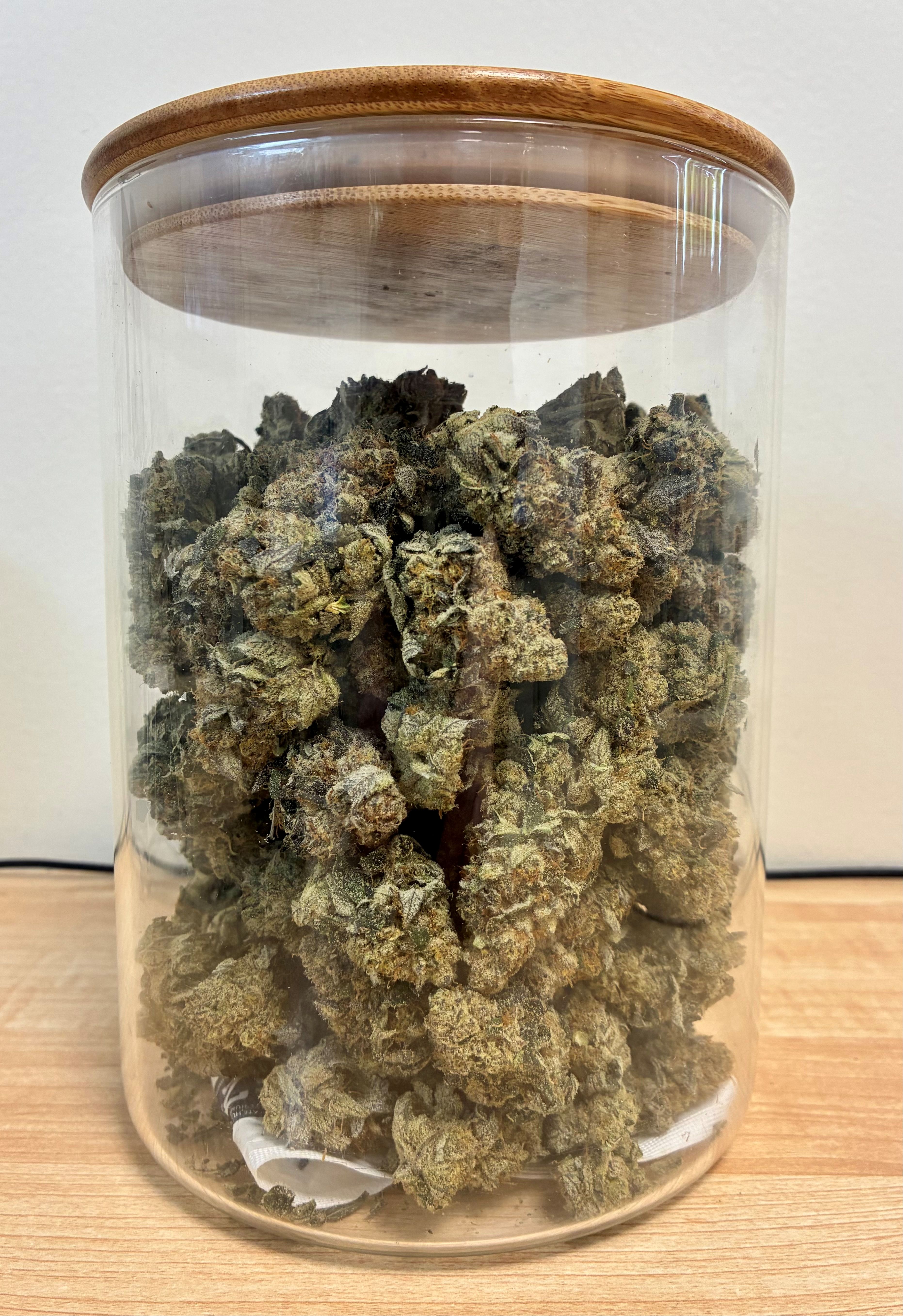 Photograph of Product: Clover Hill | Garlic Budder | Bulk Flower - 28g
