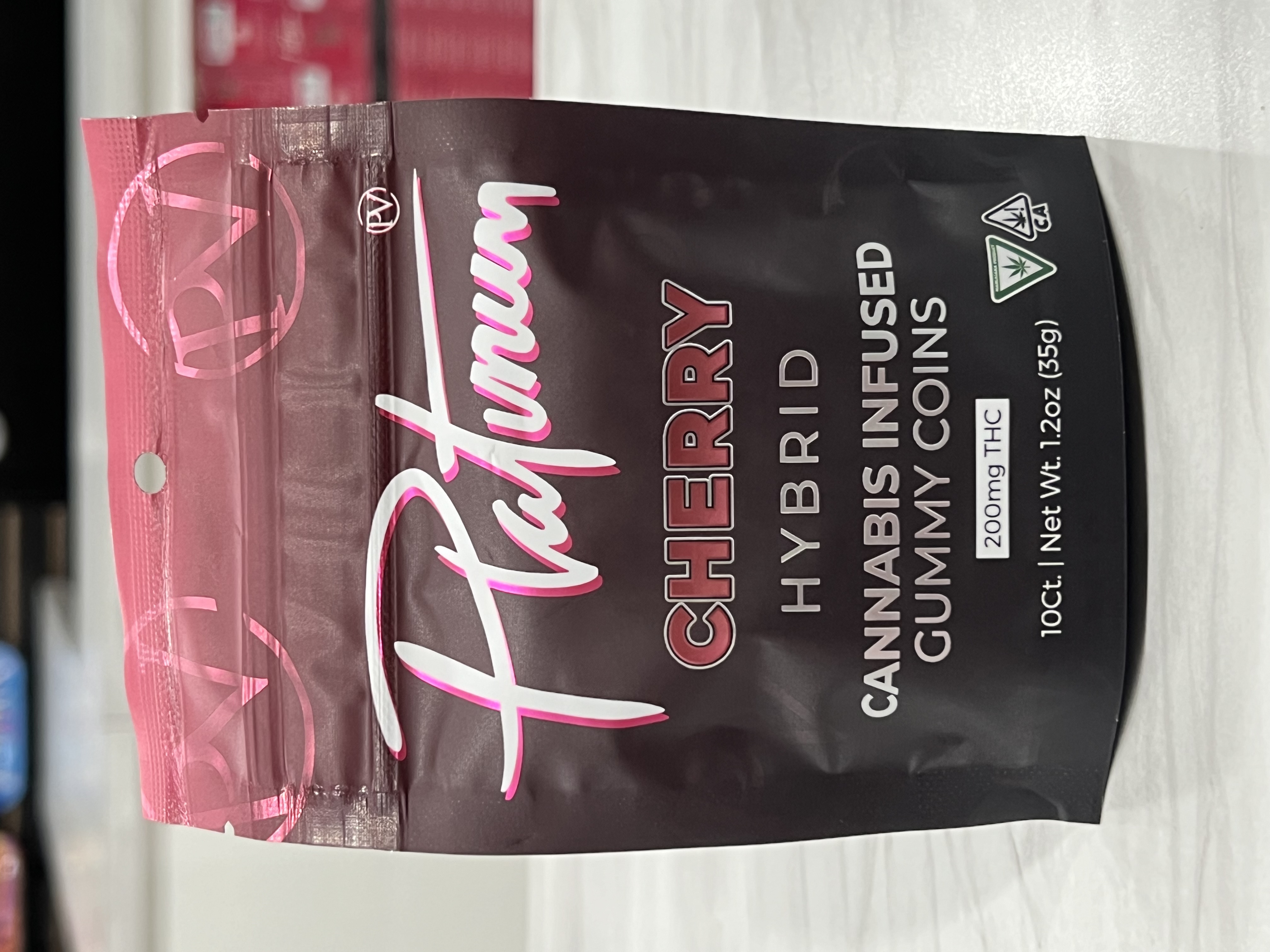 Photograph of product: Platinum Gummies - Wild Cherry - 200MG