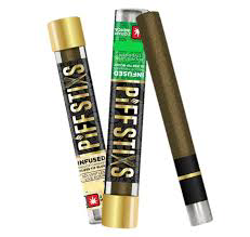 Photograph of product: Piff Stixs 2.2g LA KUSH Solventless Live Rosin Infused Glass Tip Blunt