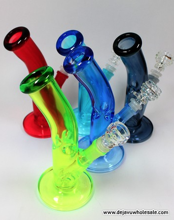 Photograph of product: XTREME CURVE NECK BONG