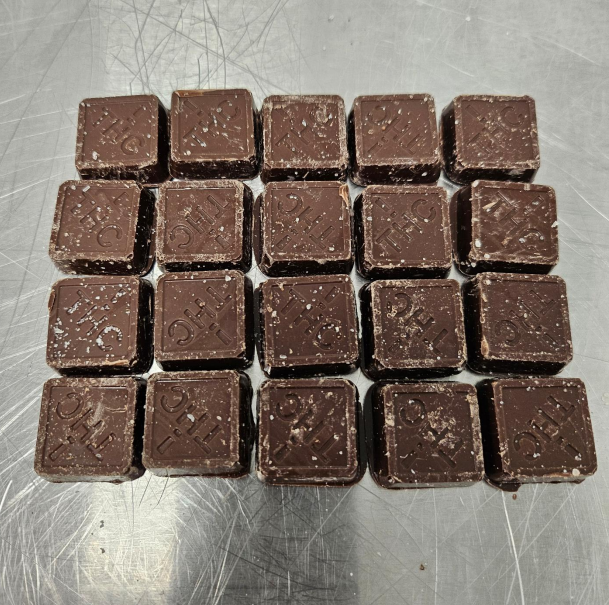 Photograph of product: Dark Chocolate | T90mg | 00153 | 20pk