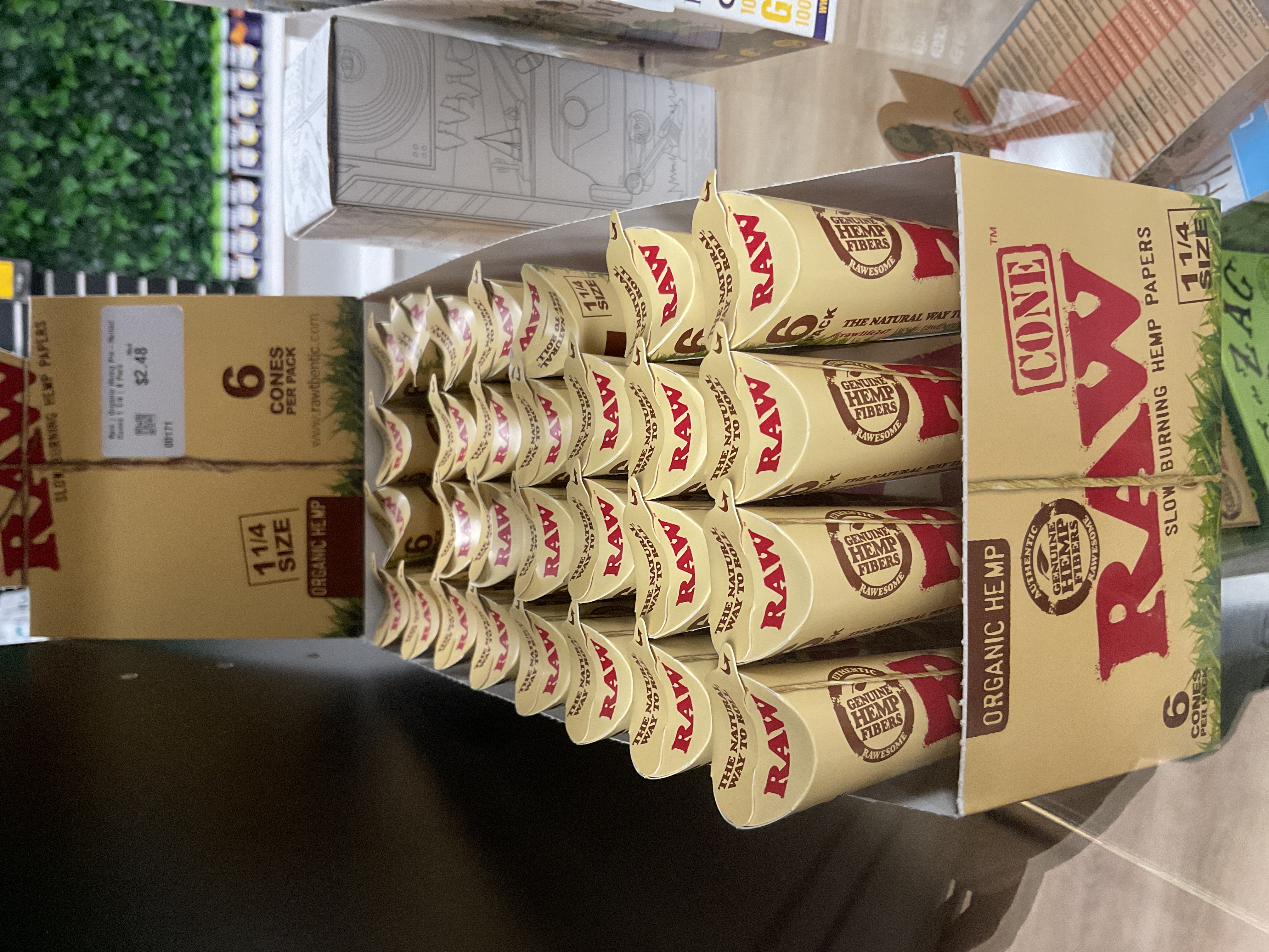 Photograph of product: Raw | Organic Hemp Pre-Rolled Cones 1 1/4 | 6 Pack