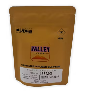 Photograph of product: Peaches and Cream | Gel Cube | 1:1:2 TH-oui:CBD:CBG | 10mg | 15pk