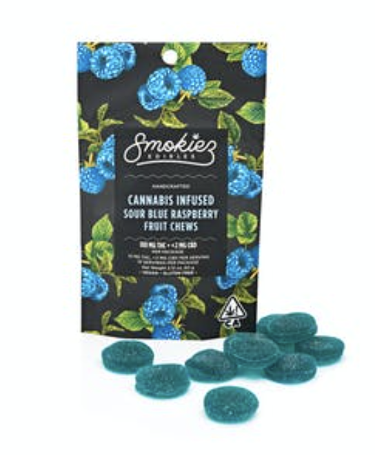 Photograph of product: BLUE RASPBERRY FRUIT CHEWS