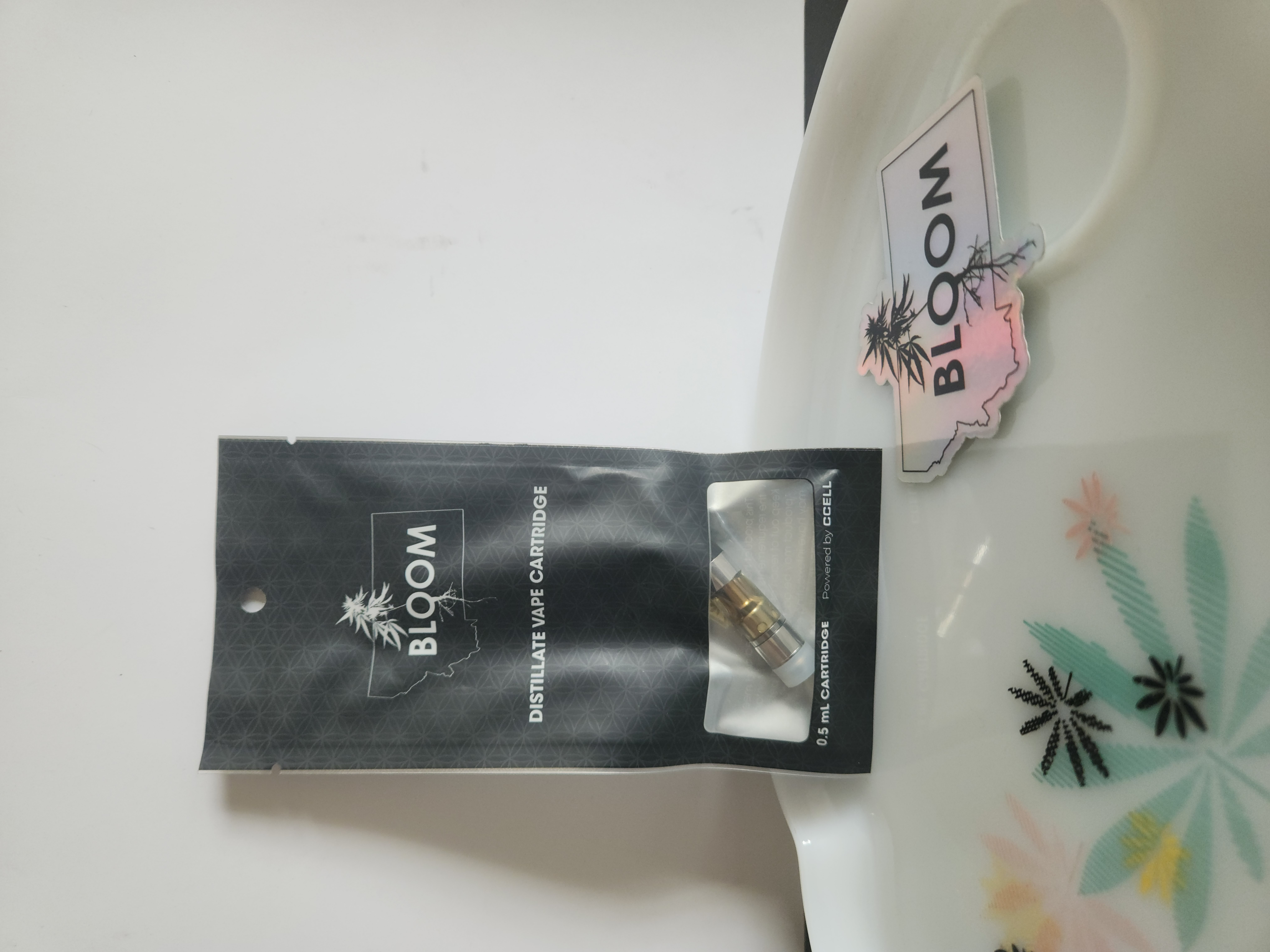 Photograph of product: Bloom Montana (.5g Live Resin Cart (CRC)-Runtz Muffin)