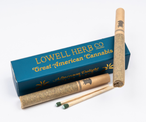 Photograph of product: Lowell | Stargazer | Prerolls | 2pk 1.6g