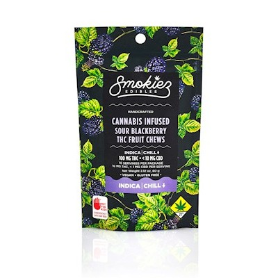 Photograph of product: Smokiez - Sour Blackberry Oui'd Fruit Chews 10pk