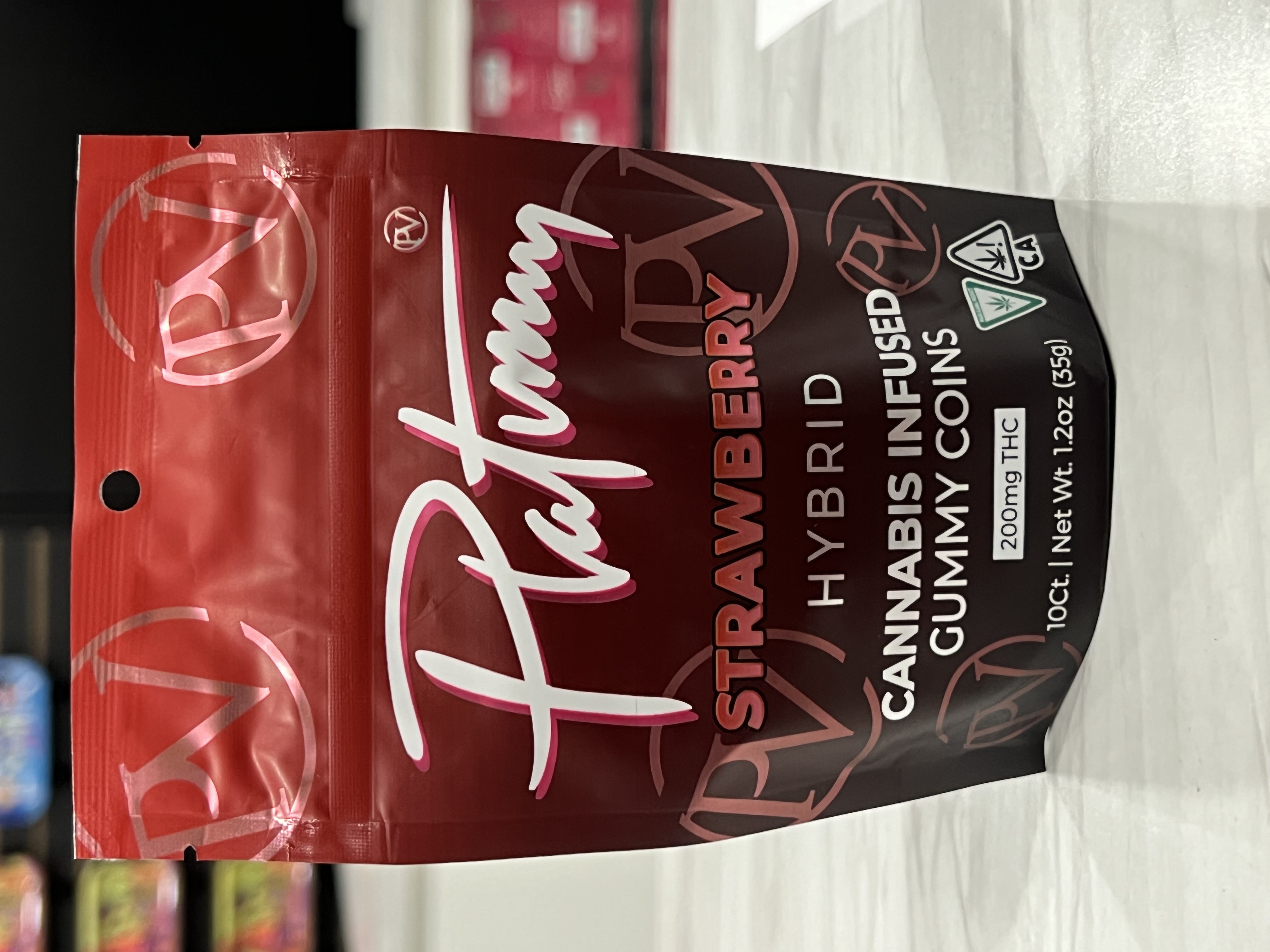 Photograph of product: Platinum Gummies - Strawberry - 200MG