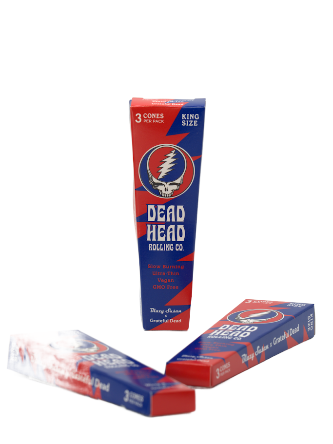Photograph of product: Blazy Susan x Grateful Dead - Dead Head Rolling Co. King Size Cones 3pk