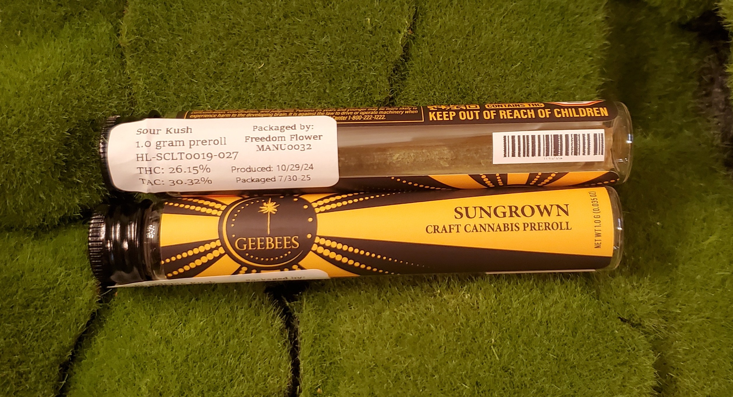 Photograph of product: Pre Roll Single | Sour Kush | Geebees