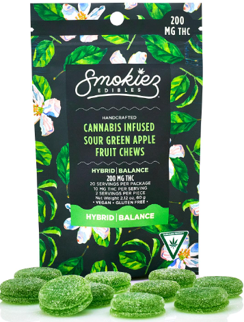 Photograph of product: SOUR GREEN APPLE | SMOKIEZ | FRUIT CHEWS |200MG