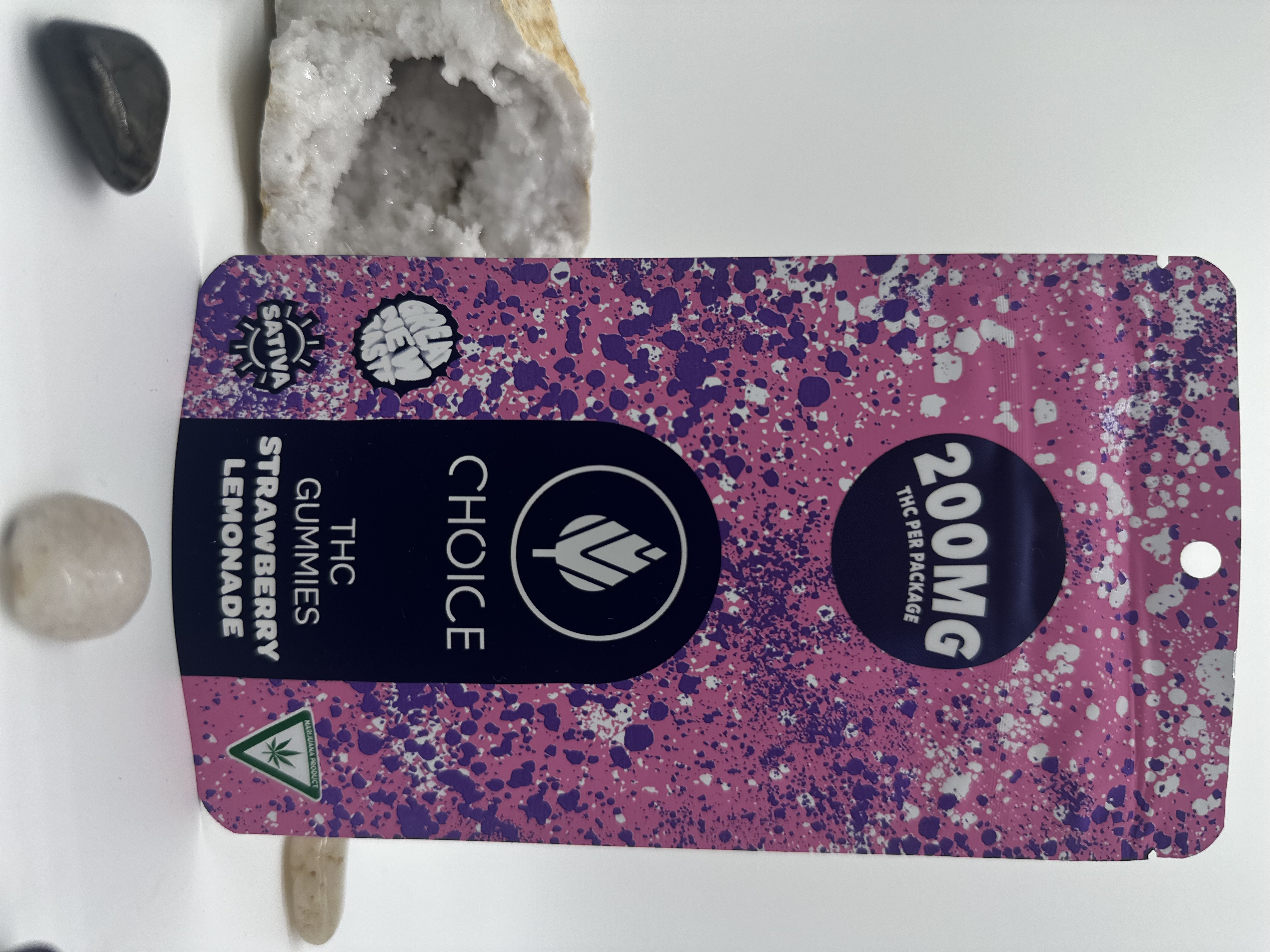 Photograph of product: Choice - Sour Strawberry Lemonade - 200mg Gummies