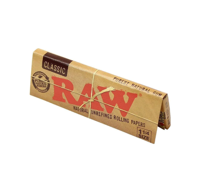 Photograph of product: *21+ ONLY* 1 1/4" ROLLING PAPERS