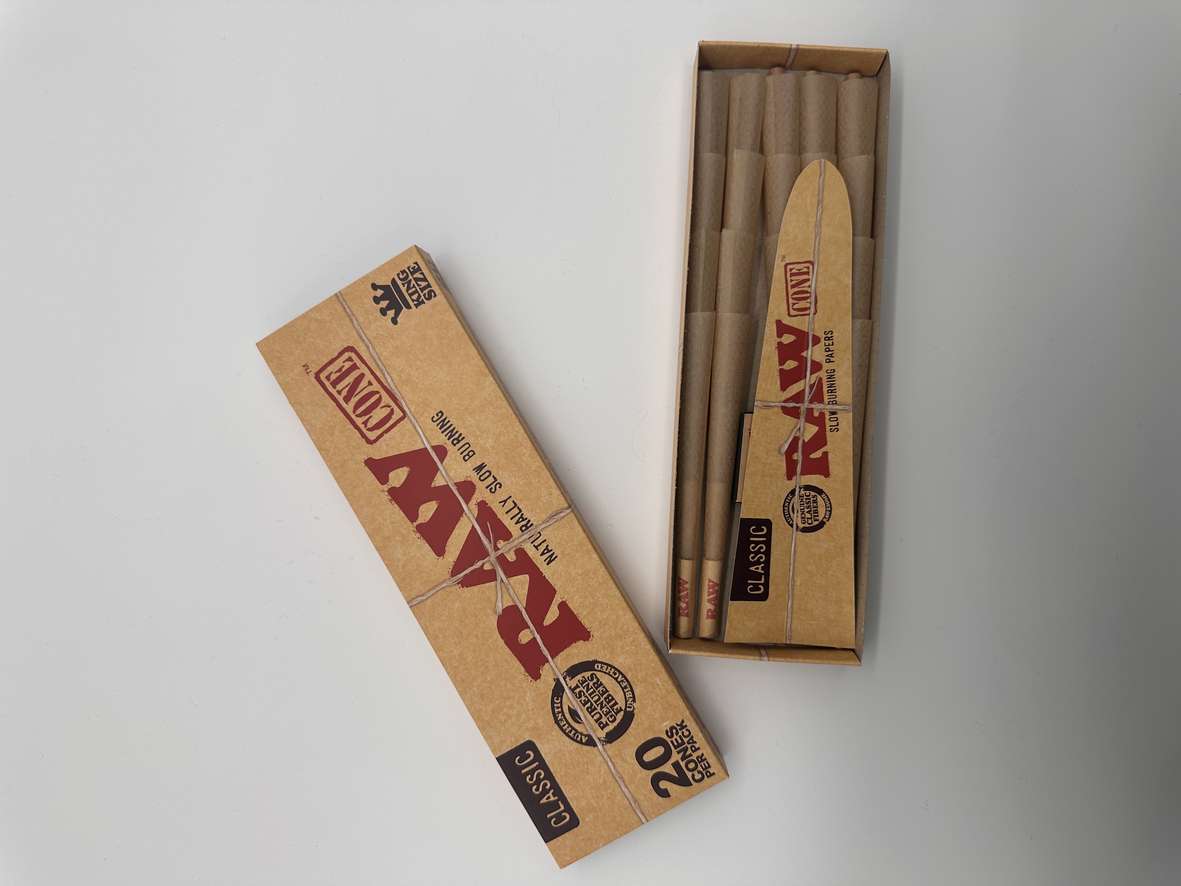Photograph of product: RAW | Classic Pre Roll Cones | King Size | 20pk