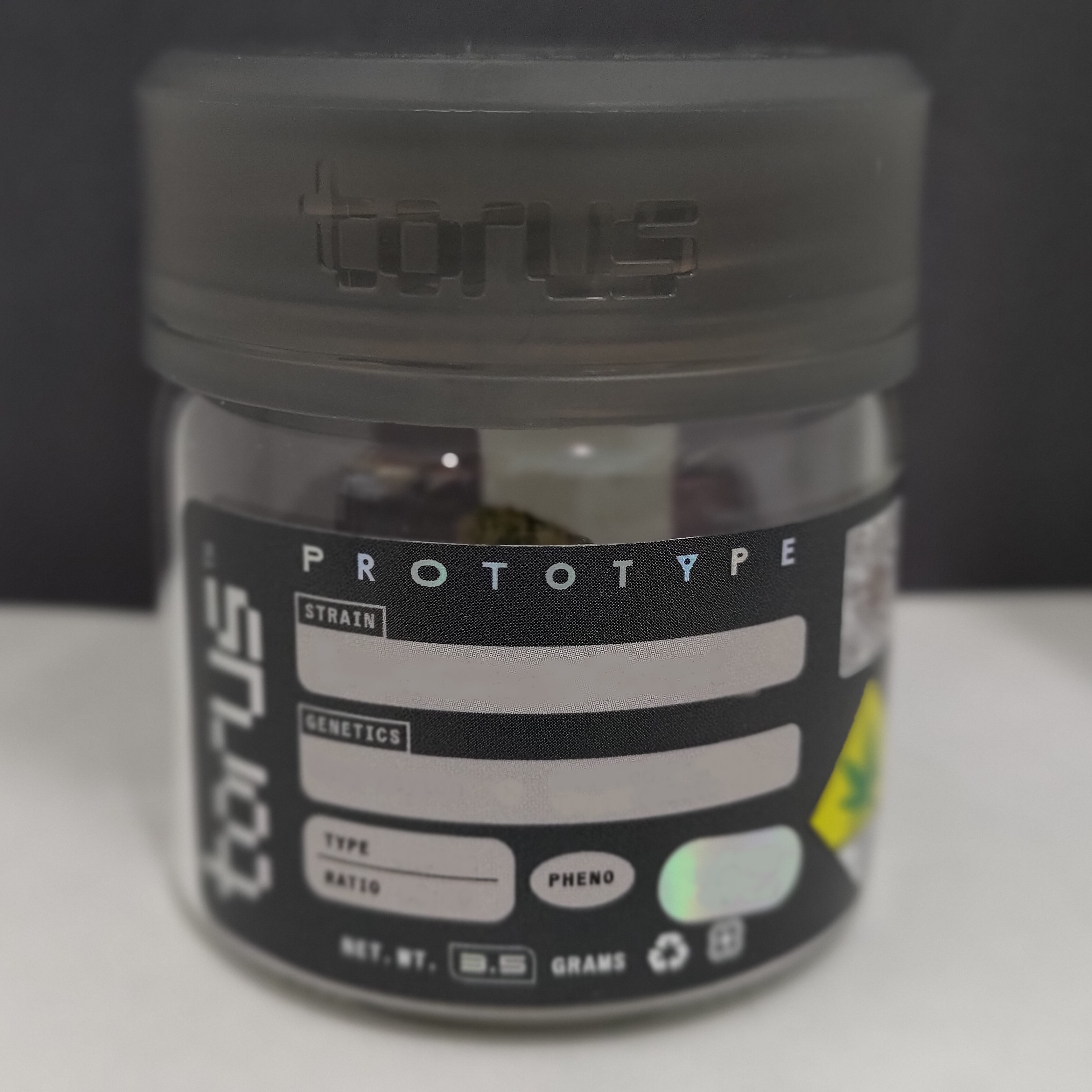 Photograph of product: Torus - Lemon Cherry Pastry 3.5g