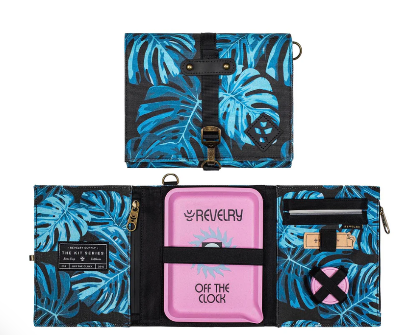 Photograph of product: The Rolling Kit - Smell Proof Kit - Monstera