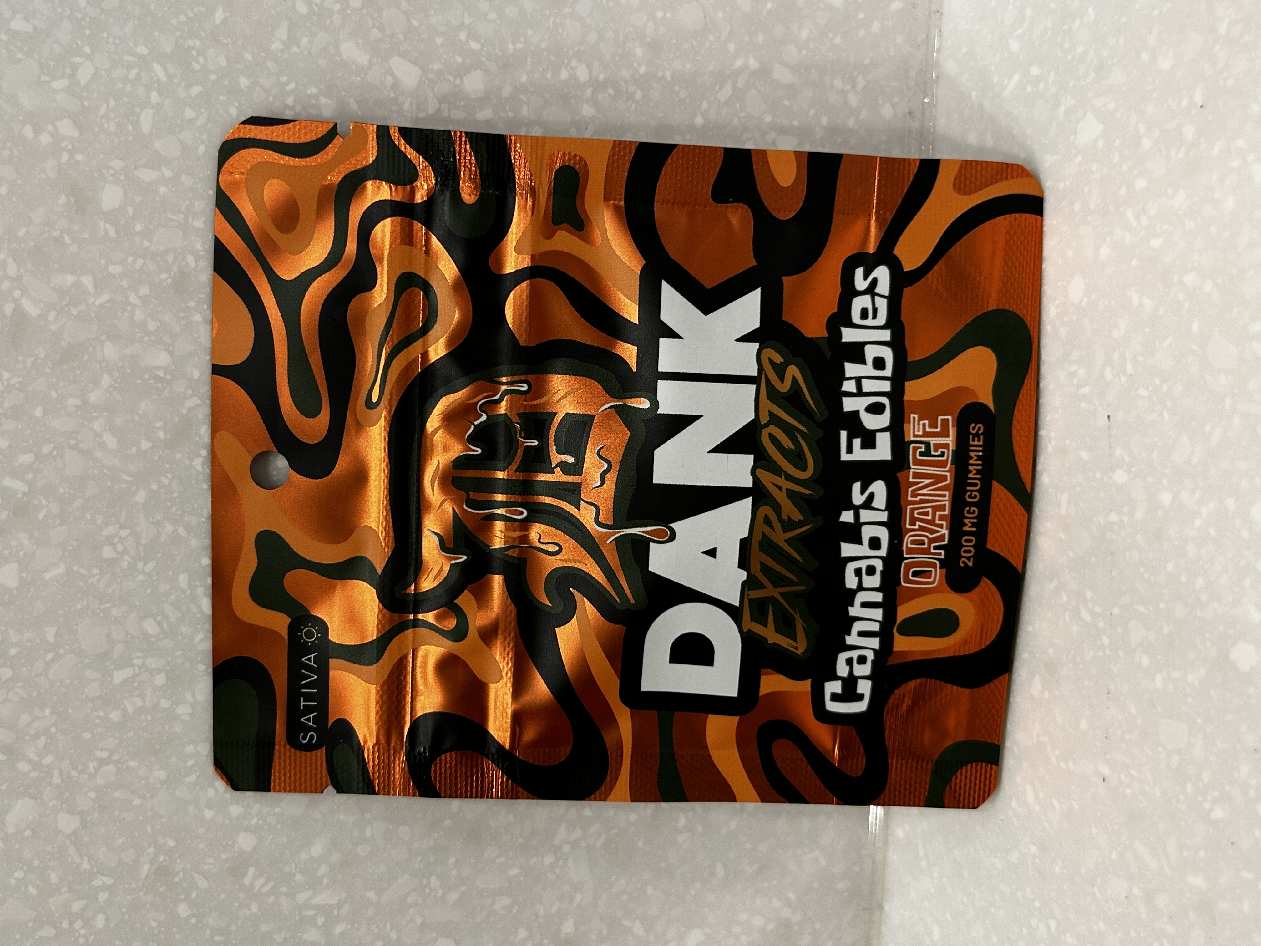 Photograph of product: Dank | Gummies | Orange | 200mg