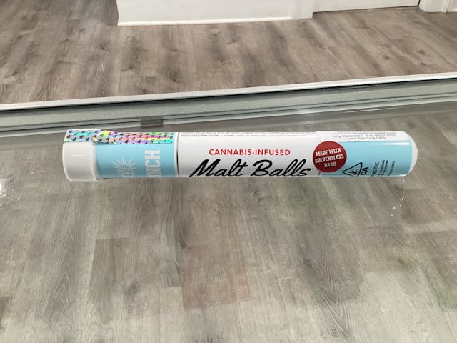 Photograph of product: Malt balls cookies and cream - 