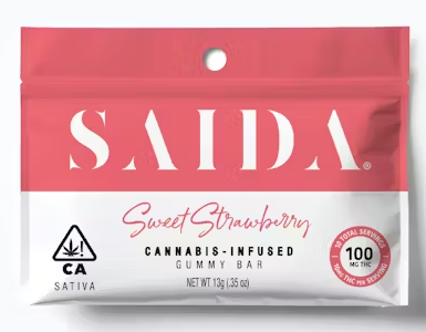 Photograph of product: 100mg Sweet Strawberry Gummy Bar - Saida