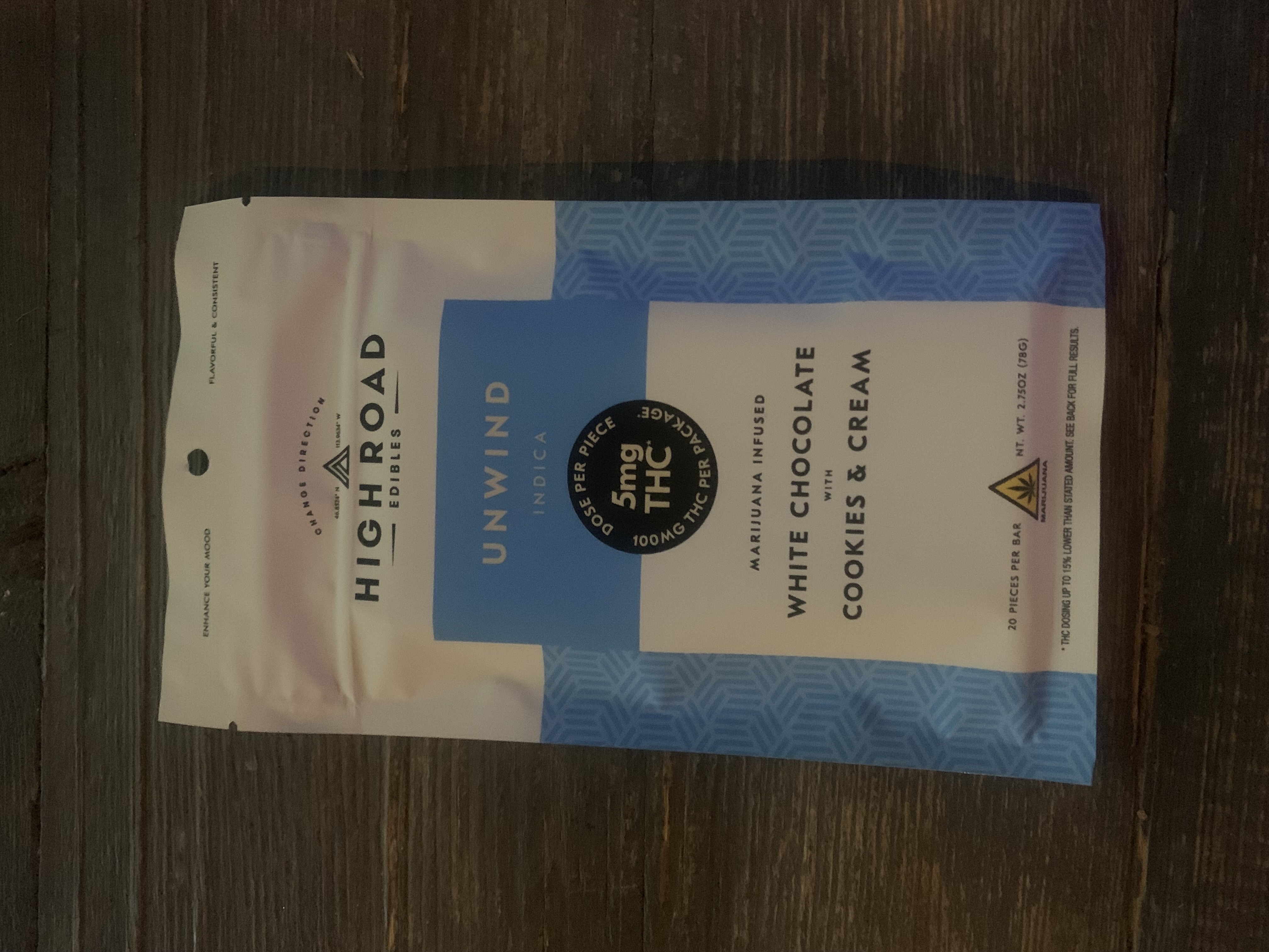 Photograph of product: Unwind Cookies & Cream Bar